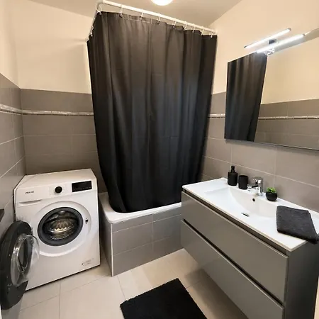 Appartement Lorotel - Frontiere - Aeroport *