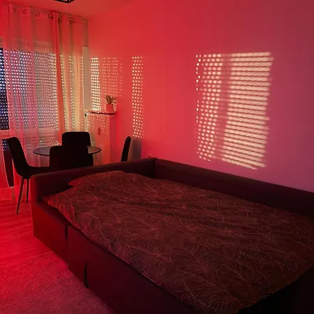 Lorotel - Frontiere - Aeroport Appartement